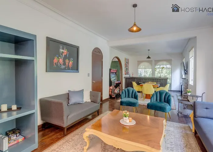 Refurbished Mansion With Garden & Patio In Lomas - Monte Blanco