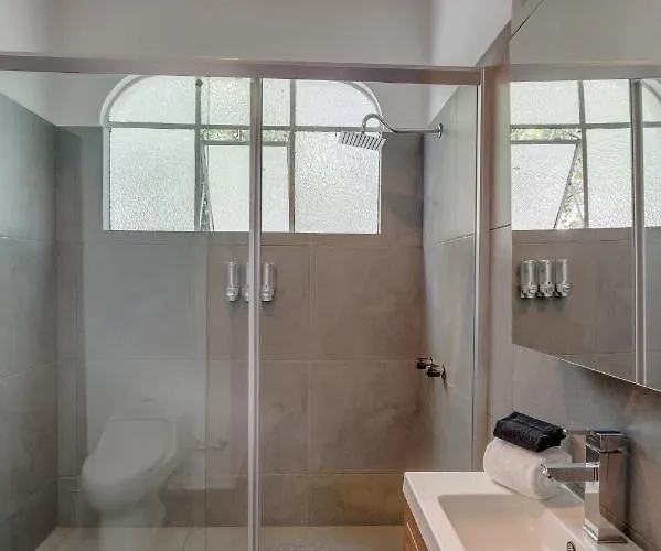 Refurbished Mansion With Garden & Patio In Lomas - Monte Blanco Villa