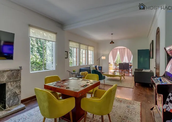 Villa Refurbished Mansion With Garden & Patio In Lomas - Monte Blanco *