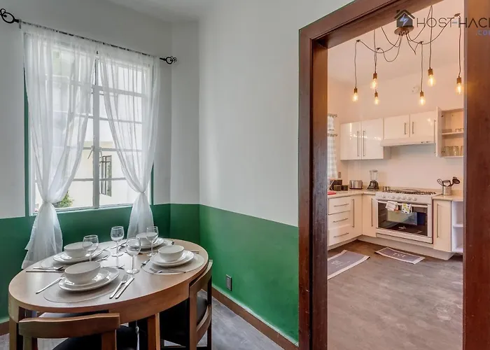 Refurbished Mansion With Garden & Patio In Lomas - Monte Blanco Villa *