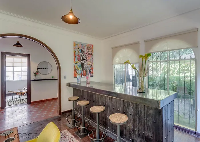 Refurbished Mansion With Garden & Patio In Lomas - Monte Blanco Villa *
