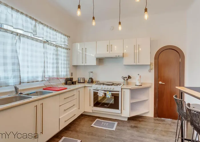 Refurbished Mansion With Garden & Patio In Lomas - Monte Blanco Villa