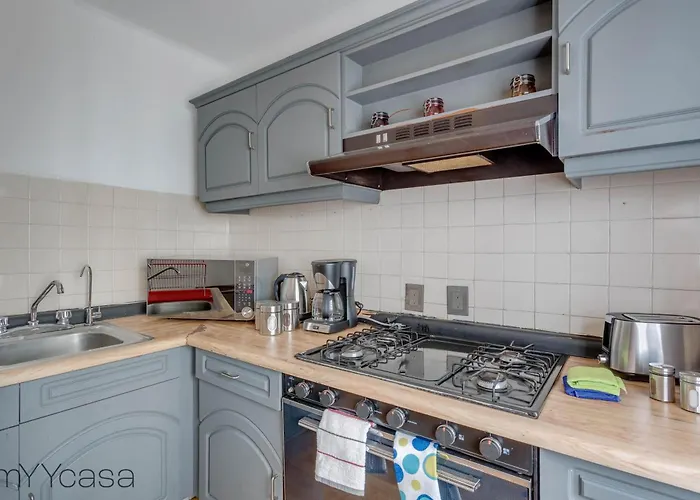 Refurbished Mansion With Garden & Patio In Lomas - Monte Blanco