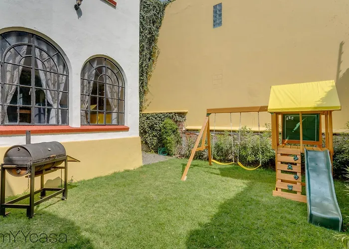 Refurbished Mansion With Garden & Patio In Lomas - Monte Blanco